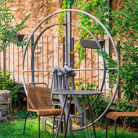 Jardim Da Batalha Boutique By Shiadu Porto