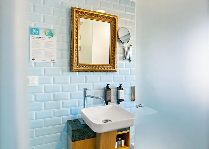 Jardim Da Batalha Boutique By Shiadu