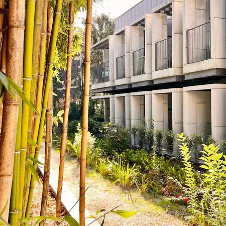 Jardim Da Batalha Boutique By Shiadu